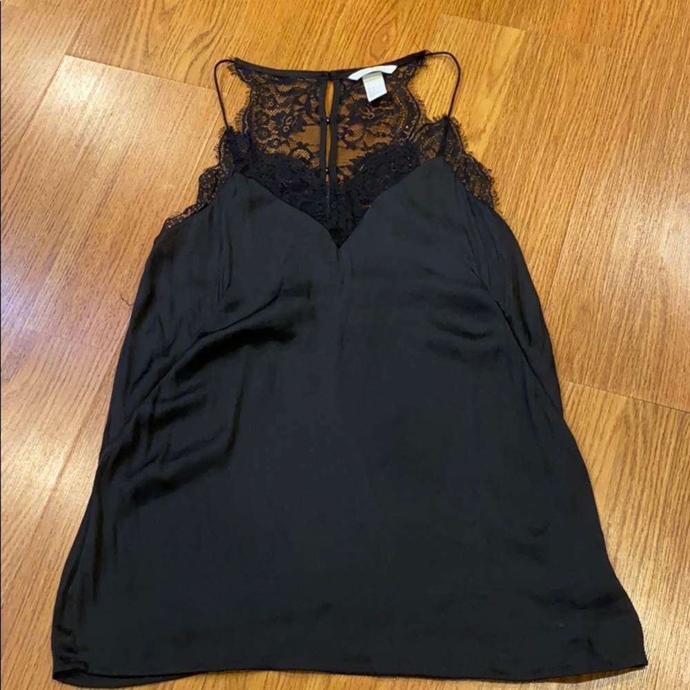 Sleeveless H&M black lace top